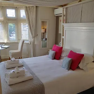 Bed & Breakfast The House Boutique - In-room Breakfast - Free Parking, Bath