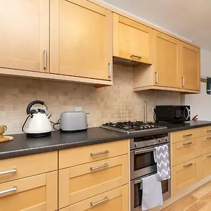 Wifi | Parking | Near Major Attractions Bath