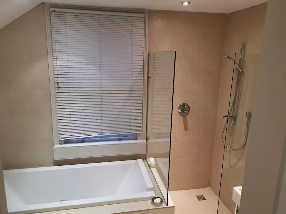 Beautiful City Guesthouse Bath